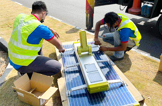 Panel tenaga surya Mono dua sisi 150W, proyek lampu jalan di Malaysia