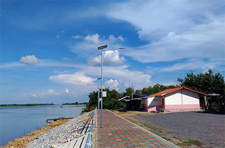 Lampu Jalan tenaga surya semua dalam dua 80W untuk Lakeside di Indonesia