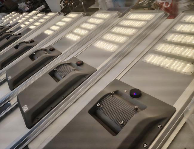 Remote-control-solar-Led-Light-With-Microwave-Motion-Sensor