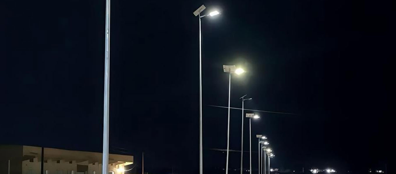 Pertimbangan teknik untuk lampu jalan tenaga surya 60W